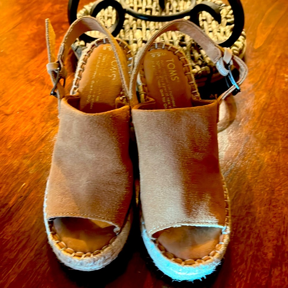 Toms Monica Women's Suede Espadrille Wedge Platform Sandals Beige